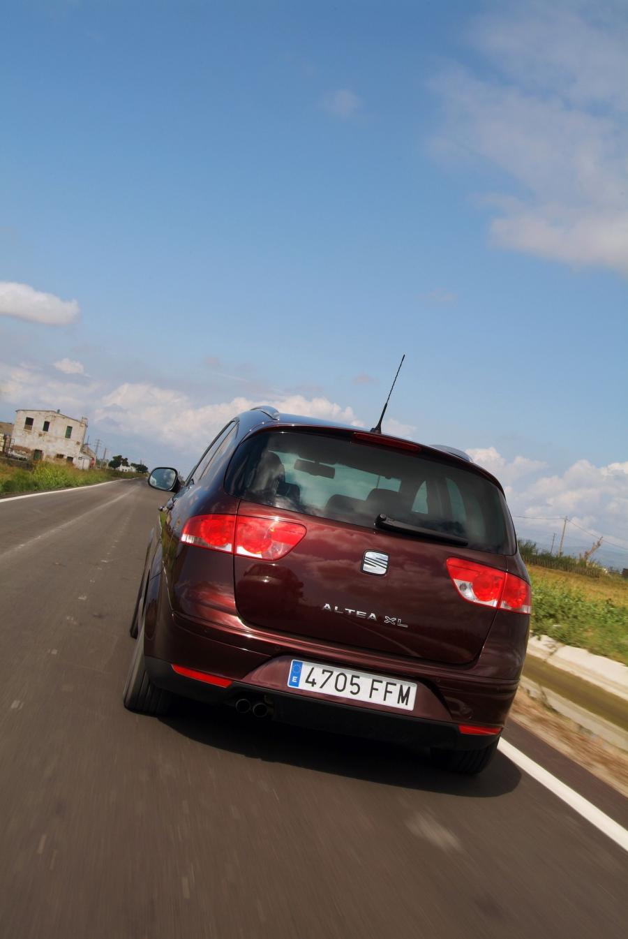  Seat Altea XL 2006 года  (фото 36 из 134)